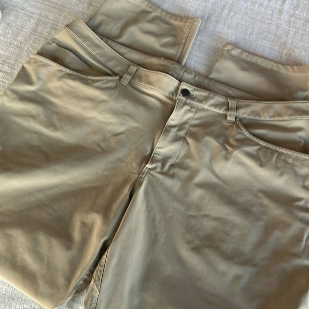 Men’s Business Casual Pants by Lululemon Size 38